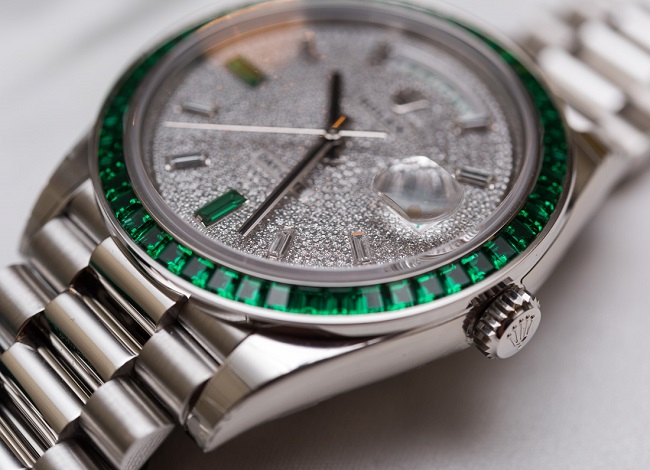 gemologists work at Rolex