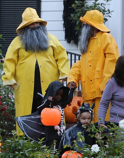 Melissa McCarthy and Sandra Bullock Halloween Photos 2017