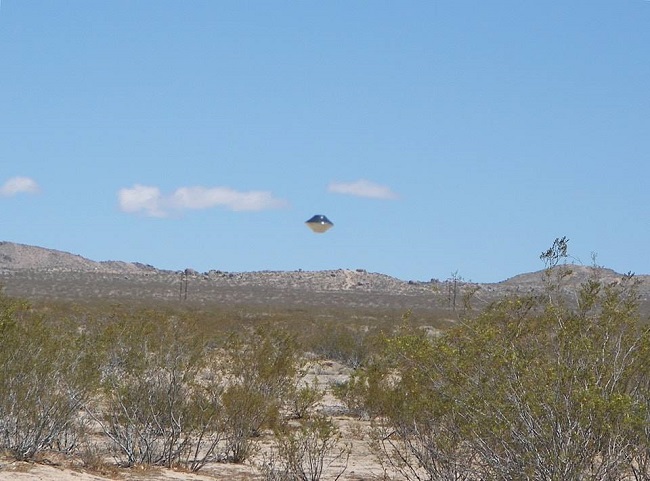 UFO spotted next to US Naval base