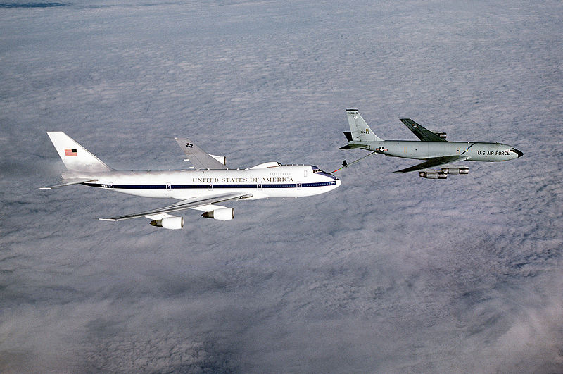 Air Force One has mid air refueling abilities