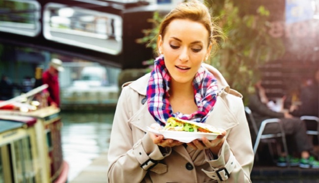 Estonians eat their way into the New Year