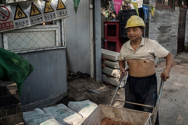 mat at work in china