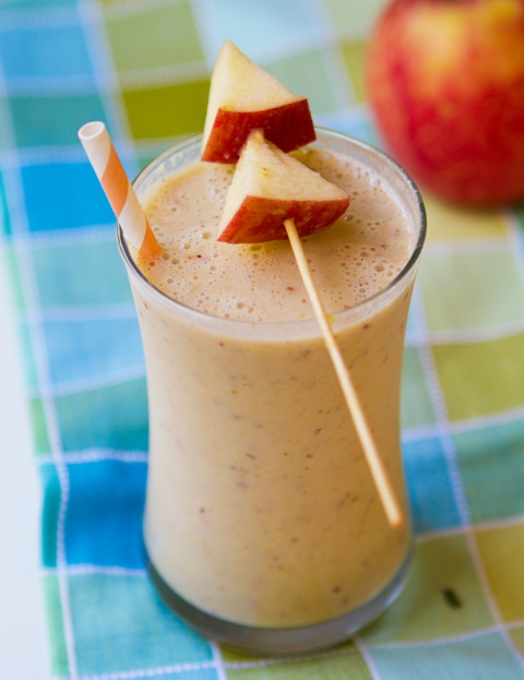 Apple and Milk Smoothie