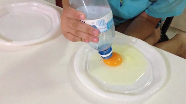 How to easily separate an egg yolk