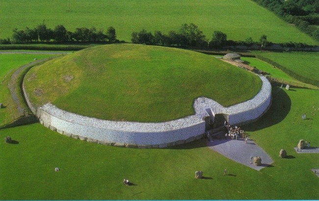 Irish Neolithic burial sites