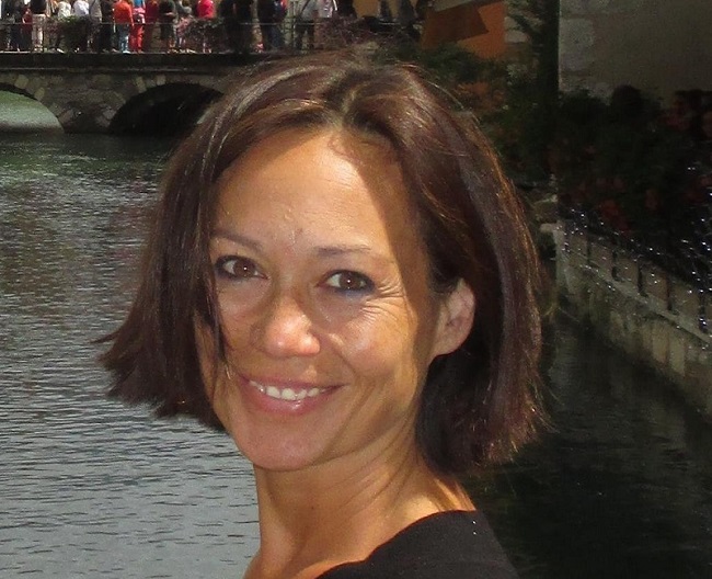 Leah Bracknell.