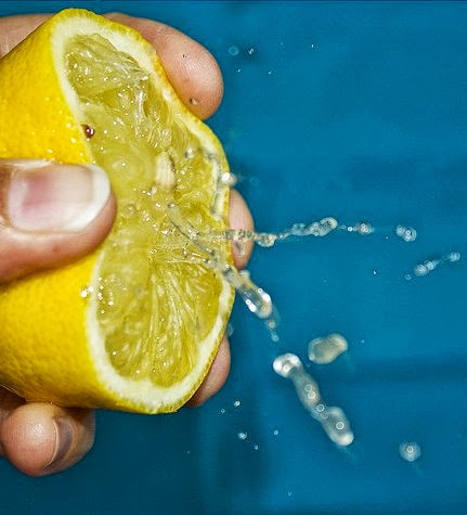 squeezing lemon