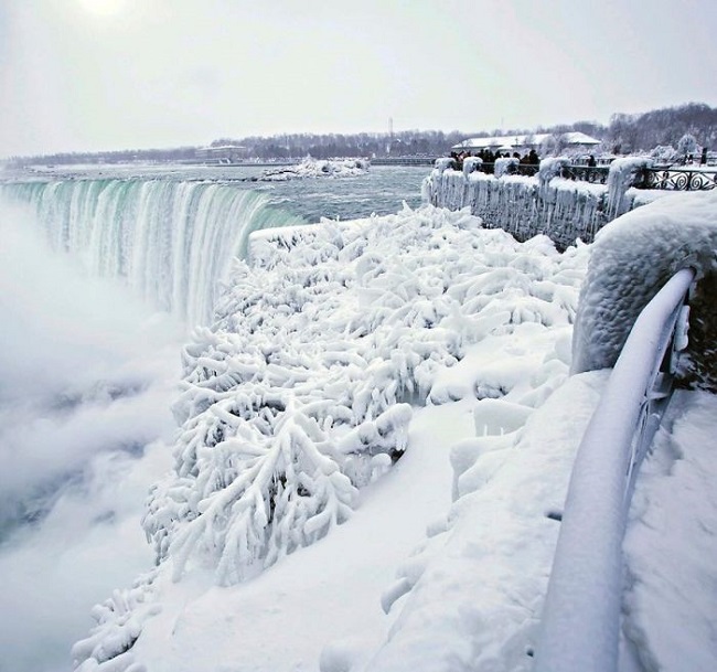 Another amazing picture of frozen Niagara Falls