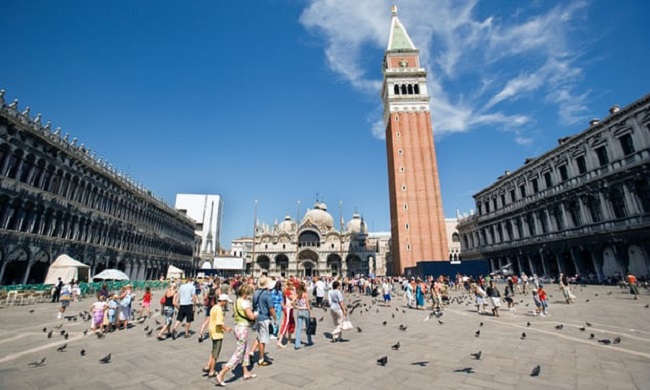 Japanese tourists ripped off at Venice restaurant