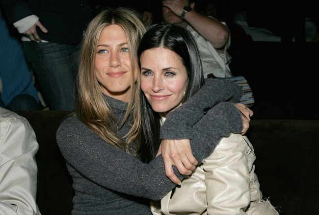 Jenifer Aniston To Courtney Cox