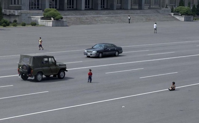 kids still play in the middle of the roads