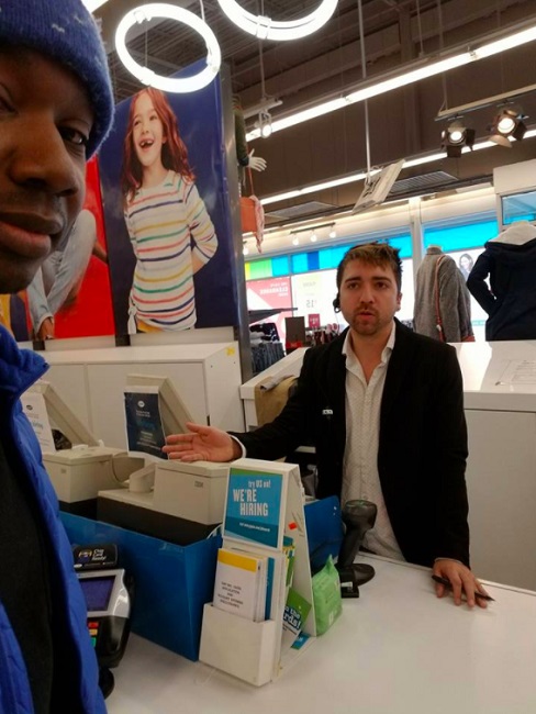 Employees of store accuses black man of stealing jacket