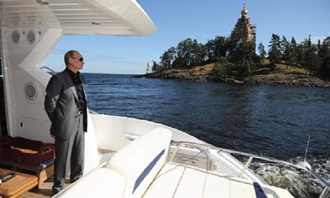 Putin’s superyacht