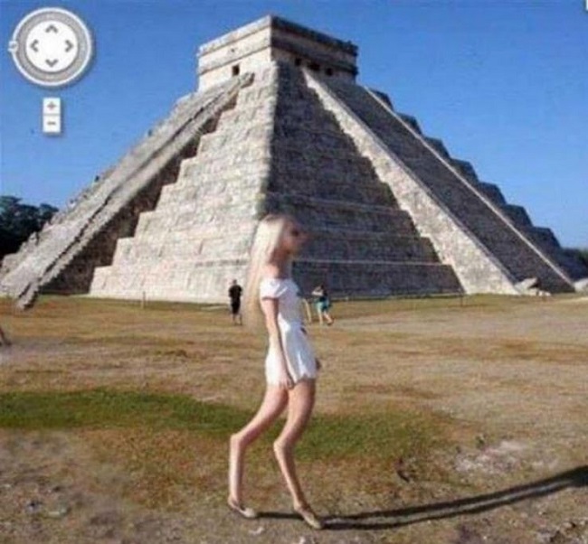 Distortion at Chichen Itza