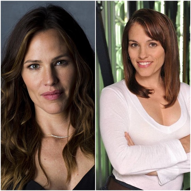 Jennifer Garner and Amy Jo Johnson