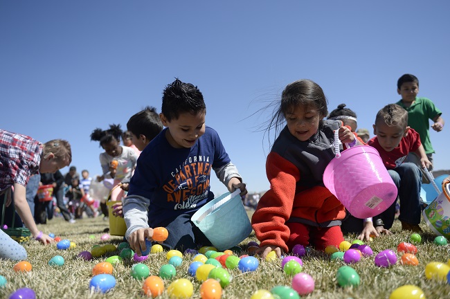 kids on easter day