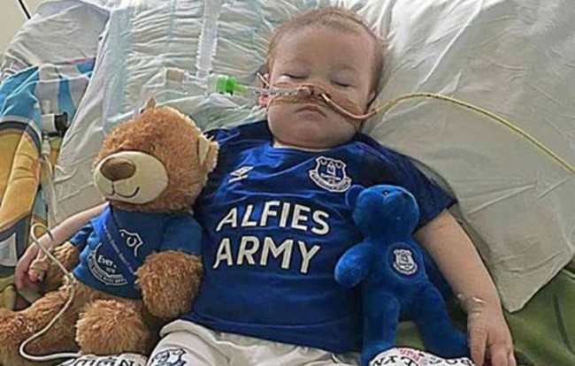 Alfie evans in the hospital