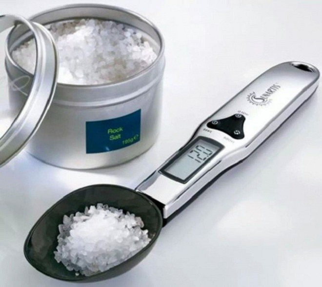 Digital measuring spoon