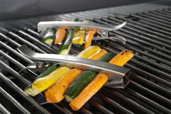 Grill clips