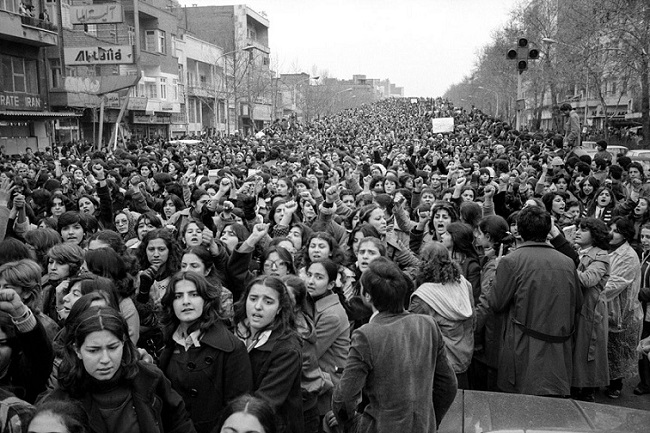 Women protesting forced hijab in Iran