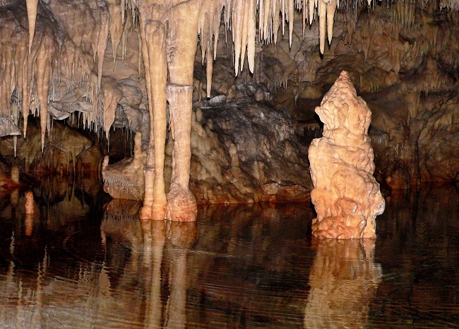 Alepotrypa cave