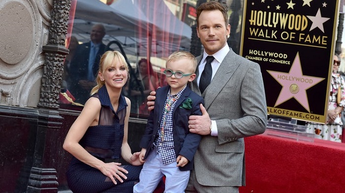 Anna Faris with family