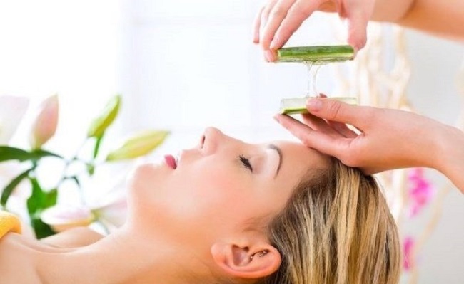 Include aloe in your beauty routine