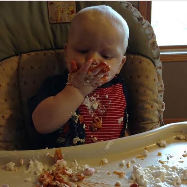 Kid eating food