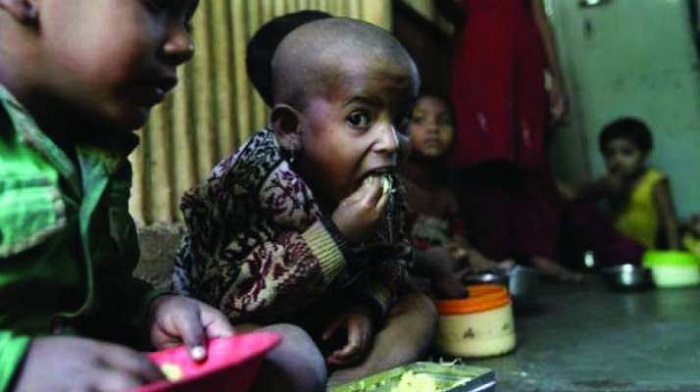 Kid eating food