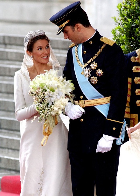 Queen Letizia wedding dress 