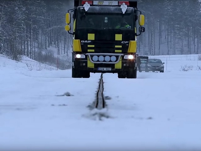 Sweden builds first ever electrified road