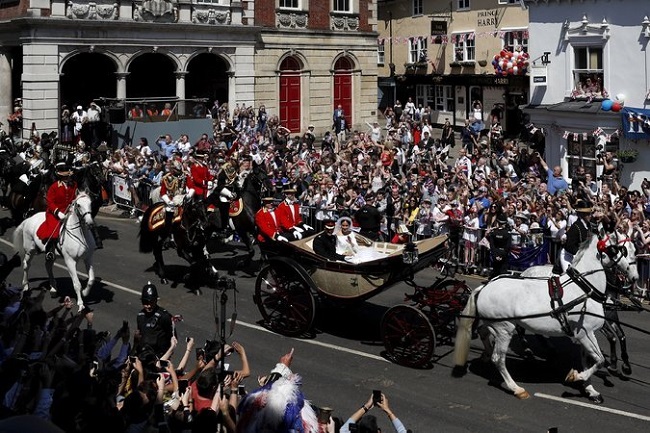 The carriage ride royal wedding 