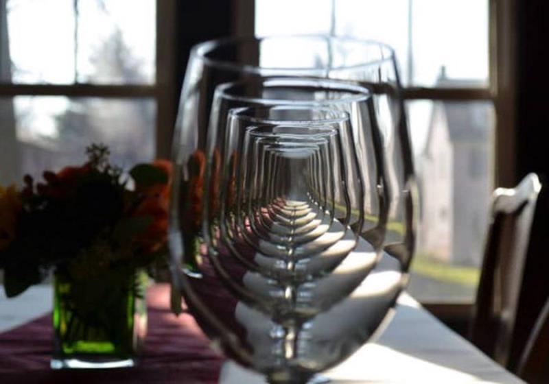 One glass, extraordinary design or many glasses?