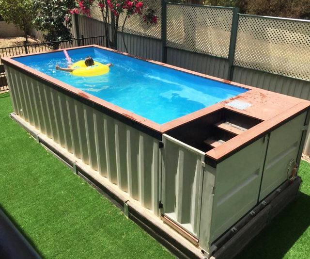 Ship container pool