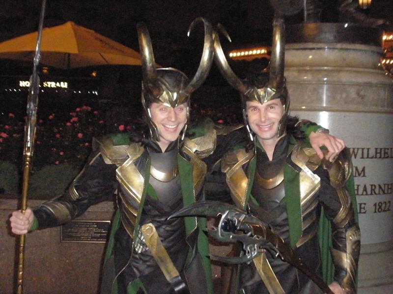 Tom Hiddleston and his stunt double Paul Lacovara