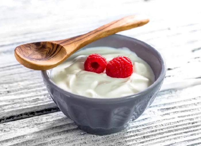 Plain Greek yogurt